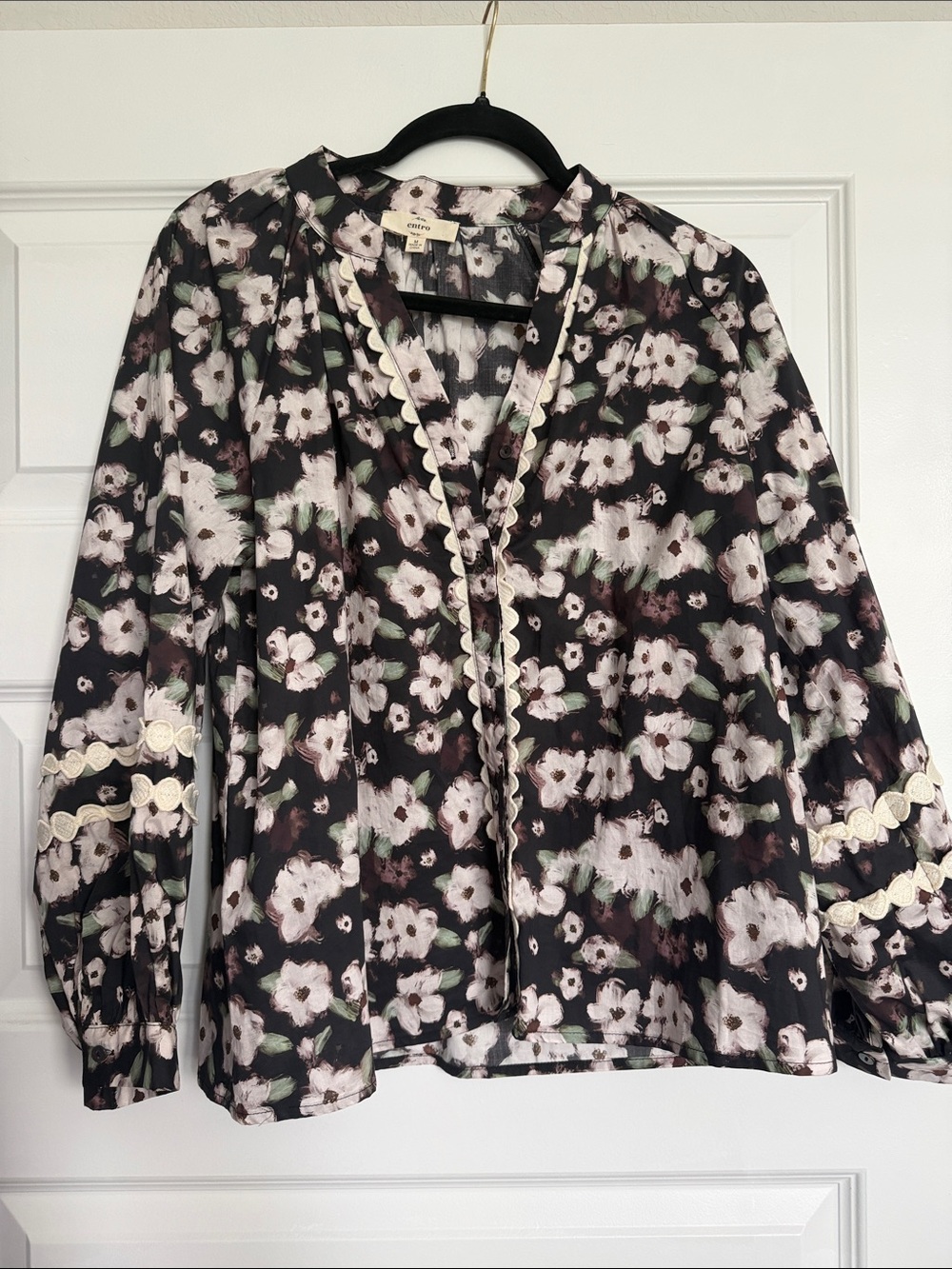 entro Black Floral V-Neck Blouse with Cream Trim